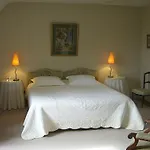 Pensionat Chateau Des Salles Saint-Fort-sur-Gironde