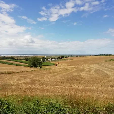 Chateau Des Salles Pensionat 4*