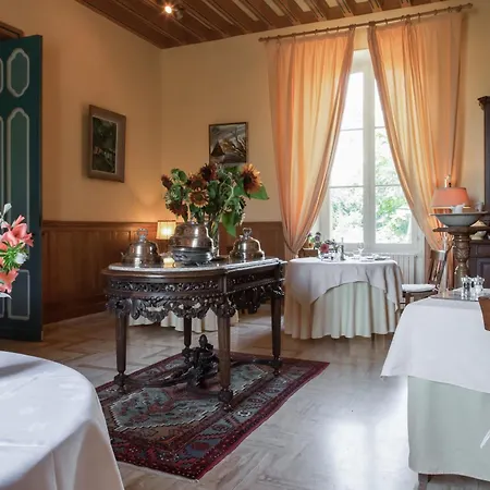 Chateau Des Salles Pensjonat 4*