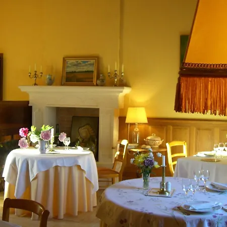 Chateau Des Salles Pensjonat 4*
