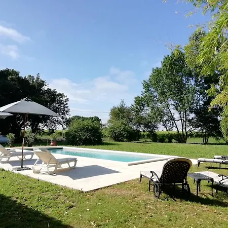 Pensjonat Chateau Des Salles