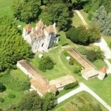 Pensjonat Chateau Des Salles 4*