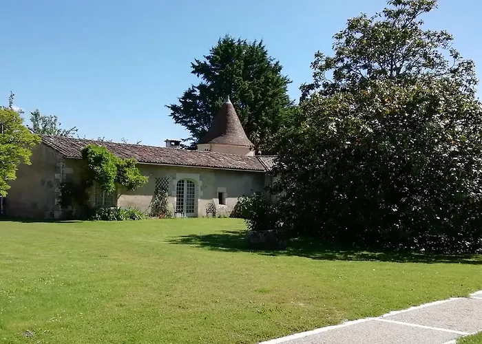Pensión Chateau Des Salles 4*