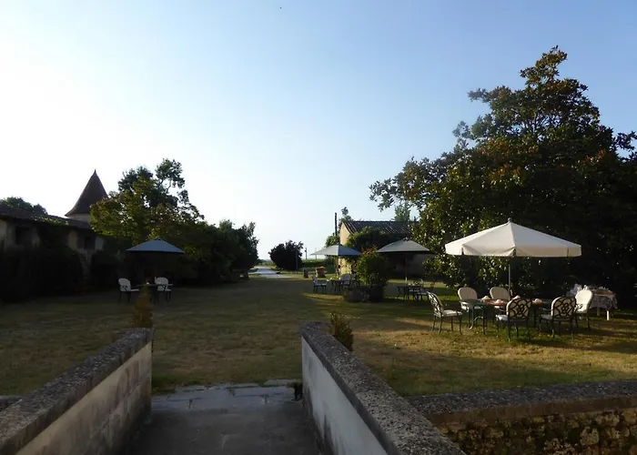 Pensión Chateau Des Salles Saint-Fort-sur-Gironde