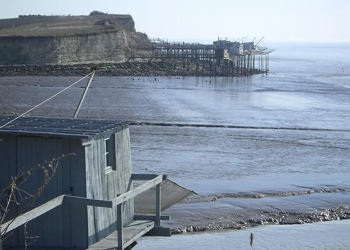 Pensión Chateau Des Salles