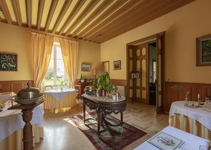 Chateau Des Salles Pensión 4*