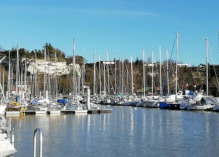 Pensión Chateau Des Salles Saint-Fort-sur-Gironde
