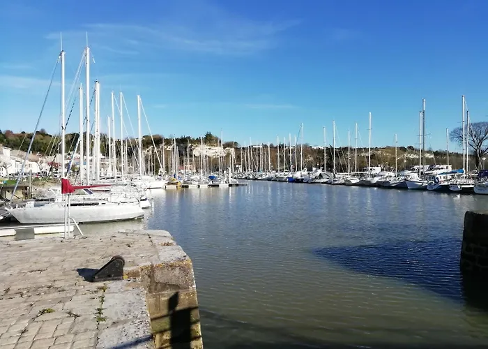 Chateau Des Salles 4*