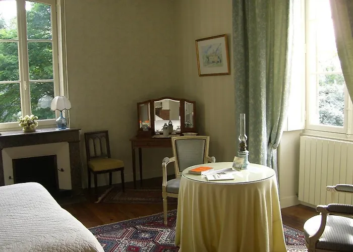 Chateau Des Salles 4*