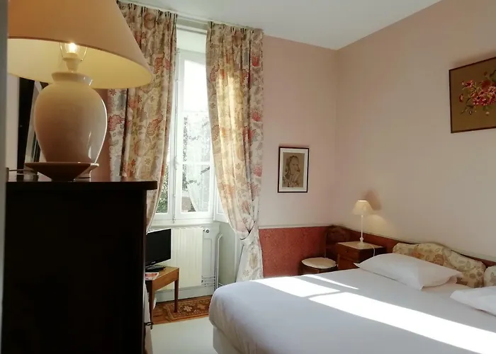 Chateau Des Salles 4*