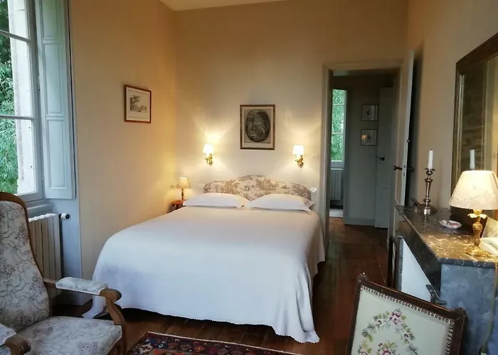 Pensión Chateau Des Salles