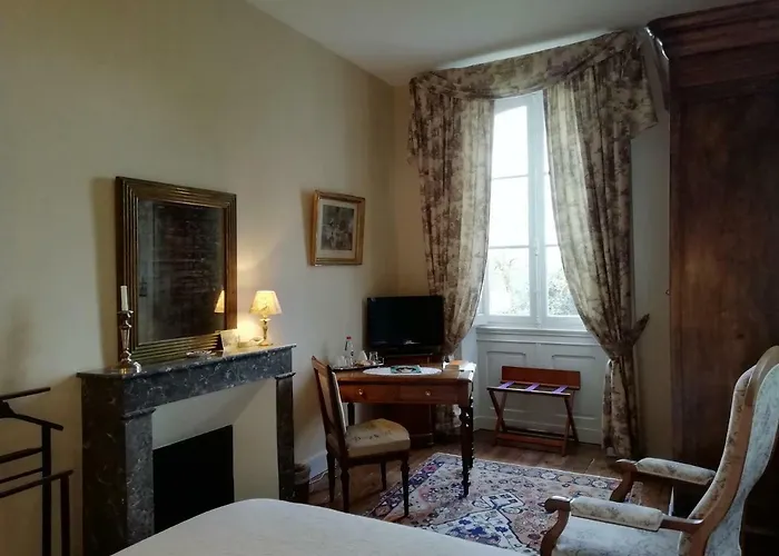 Pensión Chateau Des Salles 4*